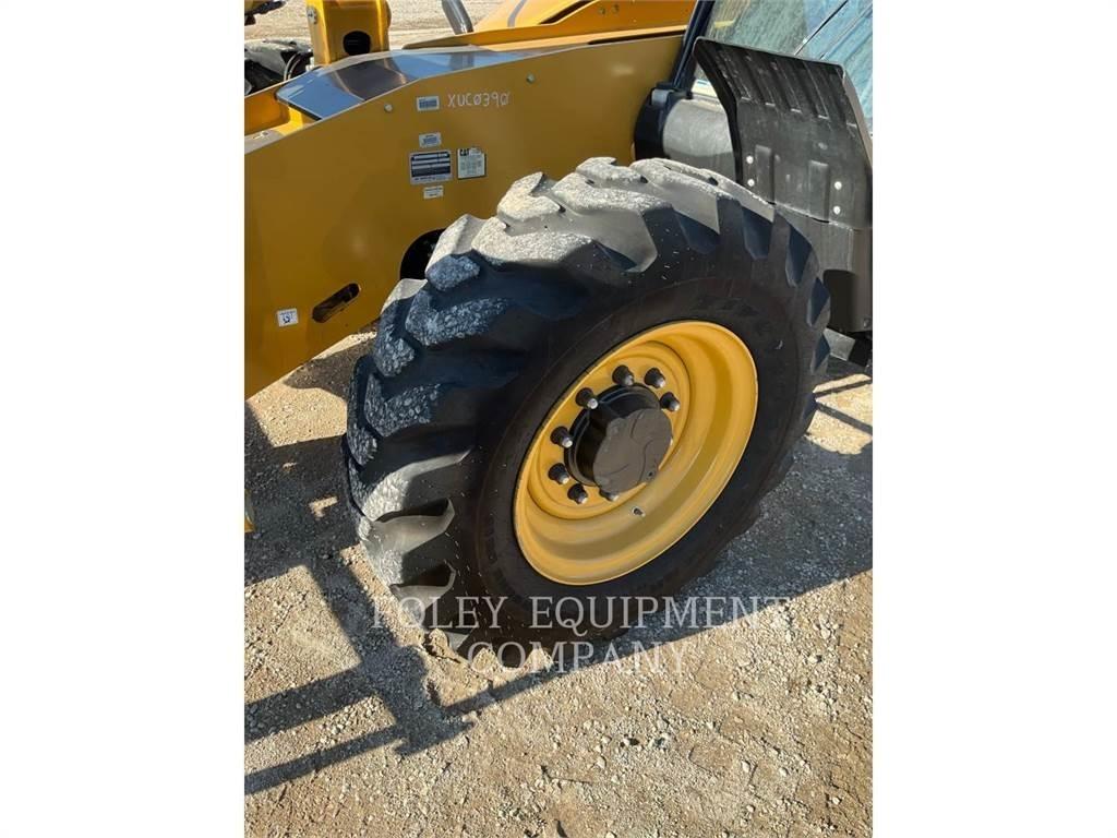 CAT TL642DC 伸縮臂操作車