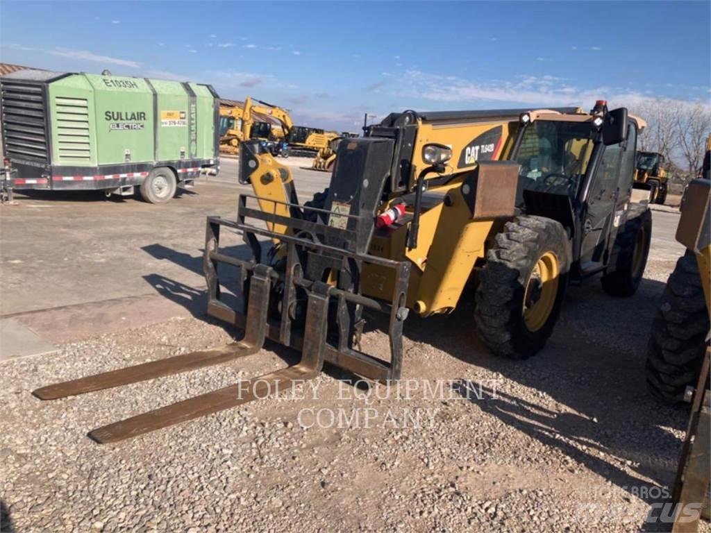 CAT TL642DC 伸縮臂操作車
