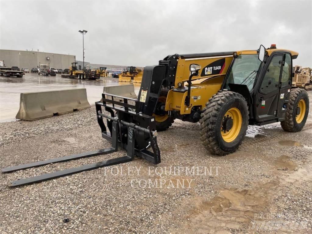 CAT TL642DC 伸縮臂操作車