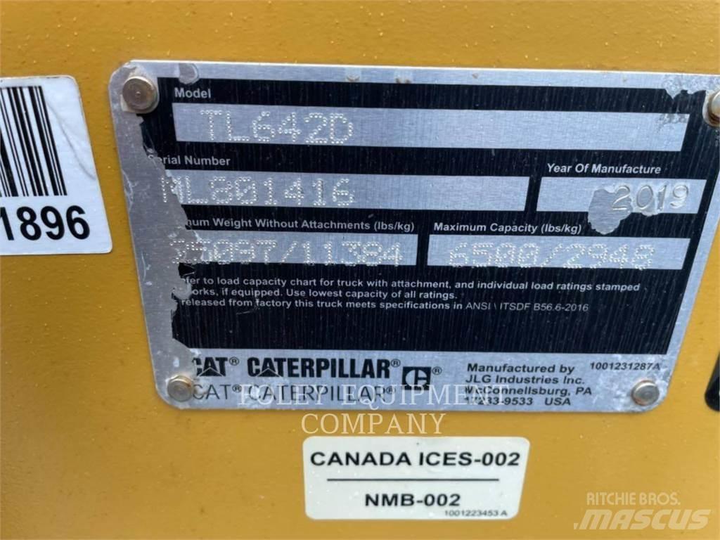 CAT TL642DC 伸縮臂操作車