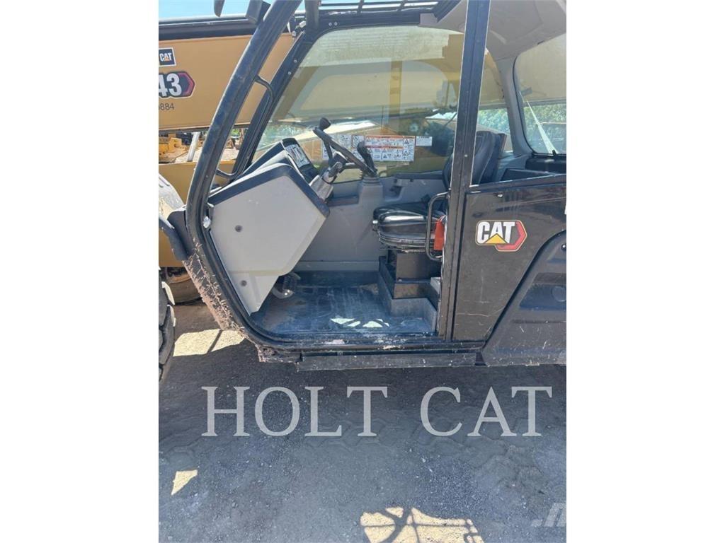 CAT TL943 伸縮臂操作車