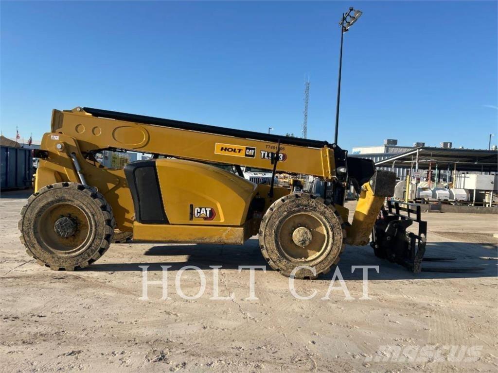 CAT TL943 伸縮臂操作車