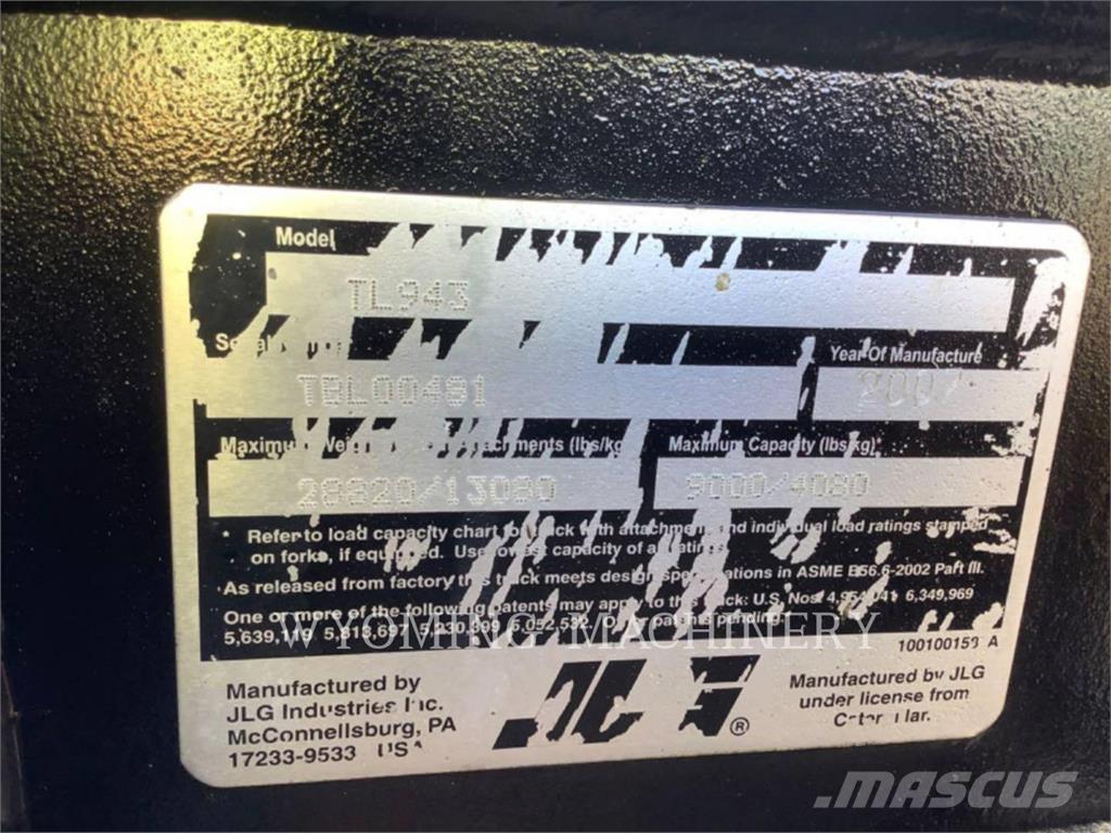 CAT TL943 伸縮臂操作車