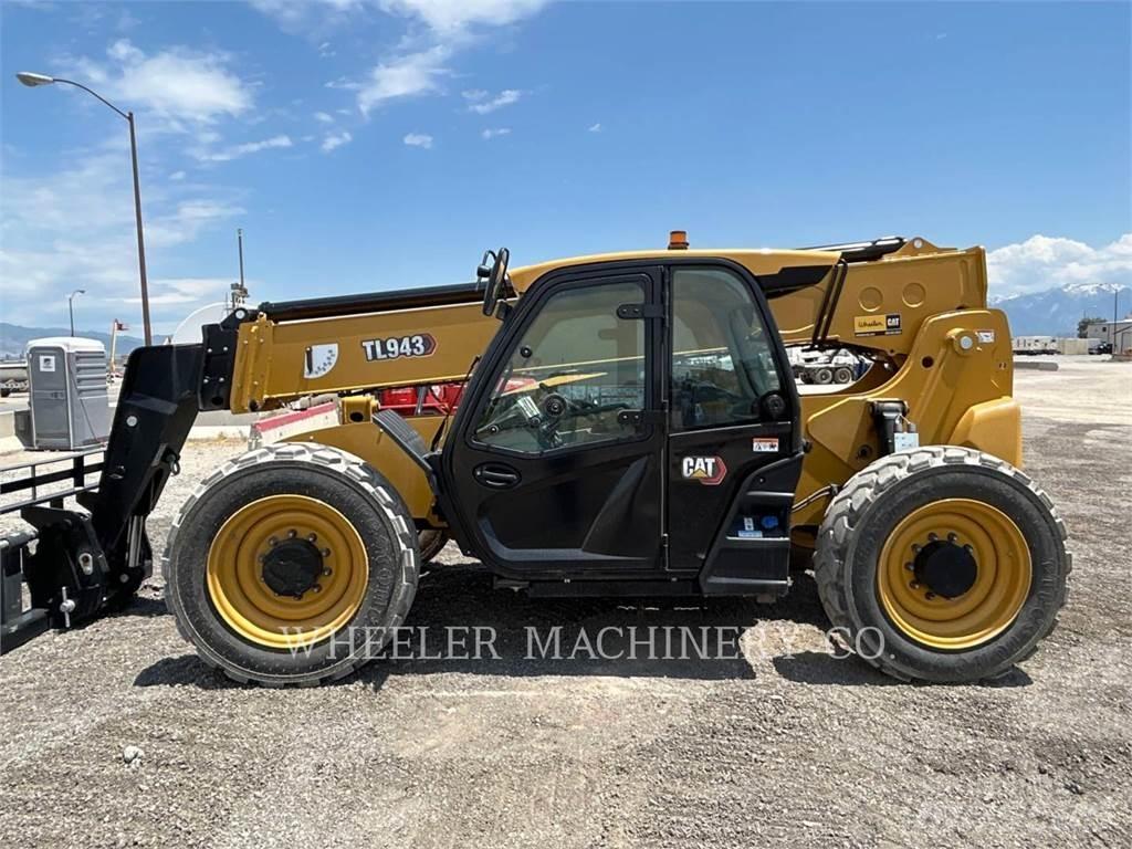 CAT TL943 CB 伸縮臂操作車