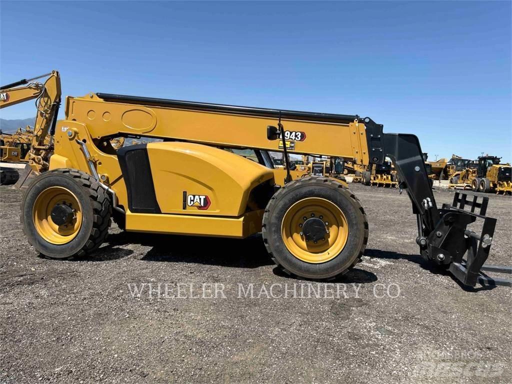 CAT TL943 CB 伸縮臂操作車