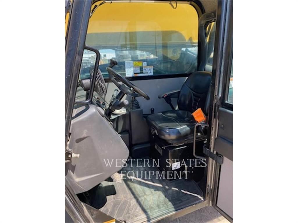 CAT TL943C 伸縮臂操作車
