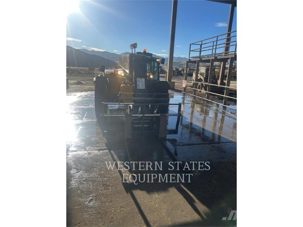 CAT TL943C 伸縮臂操作車