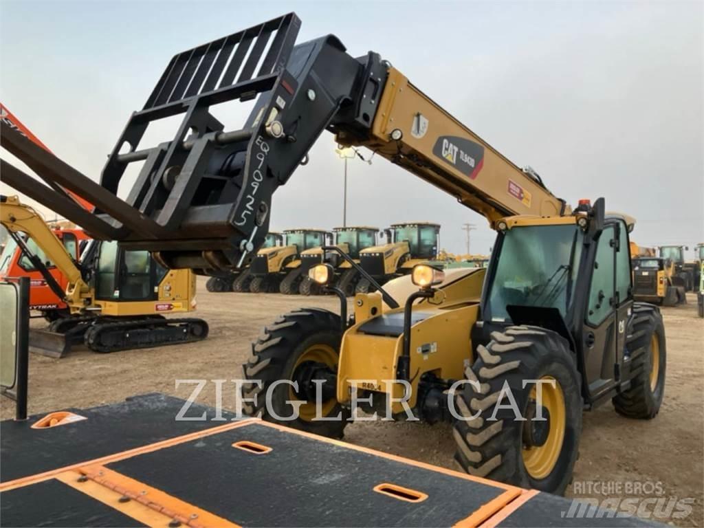CAT TL943D 伸縮臂操作車