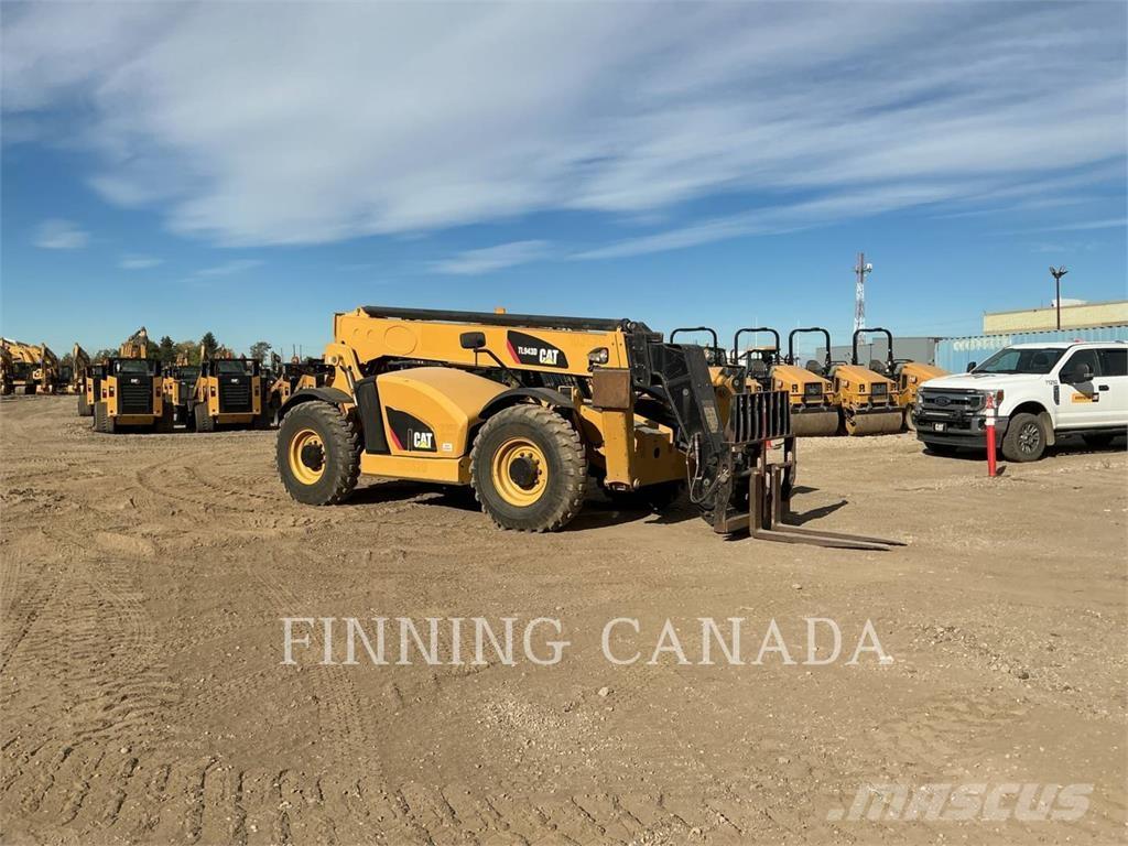 CAT TL943D 伸縮臂操作車