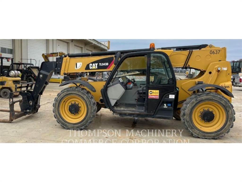 CAT TL943D 伸縮臂操作車