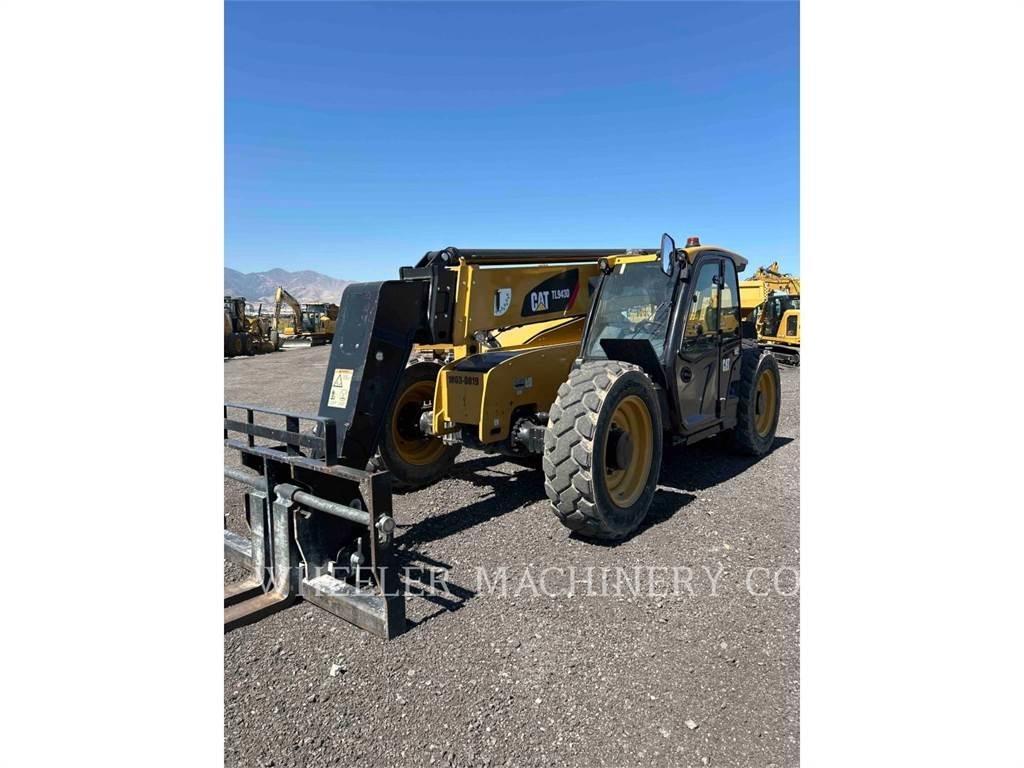 CAT TL943D CB 伸縮臂操作車