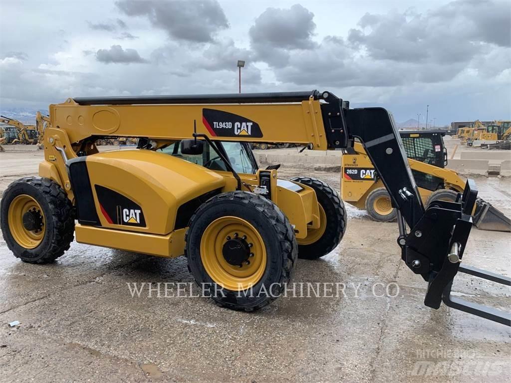 CAT TL943D CB 伸縮臂操作車
