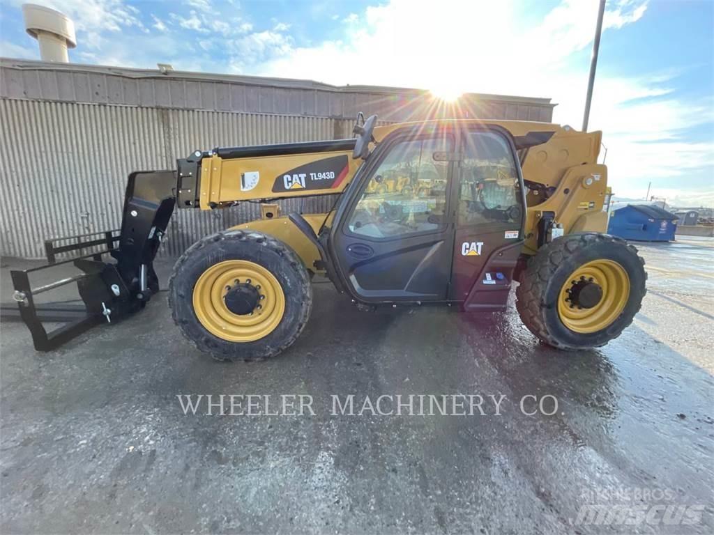 CAT TL943D CB 伸縮臂操作車
