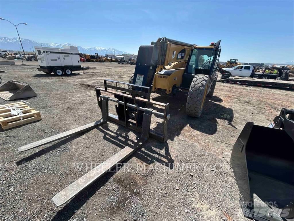 CAT TL943D CB 伸縮臂操作車