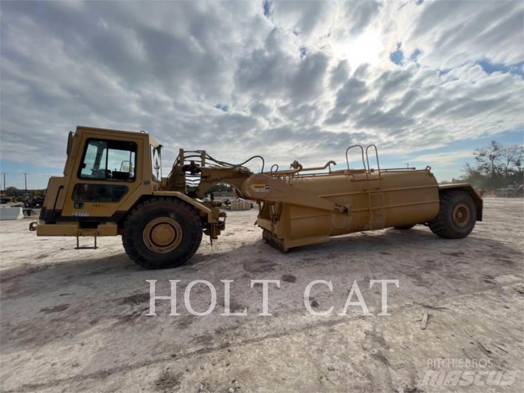 CAT W00 613C 刮土機