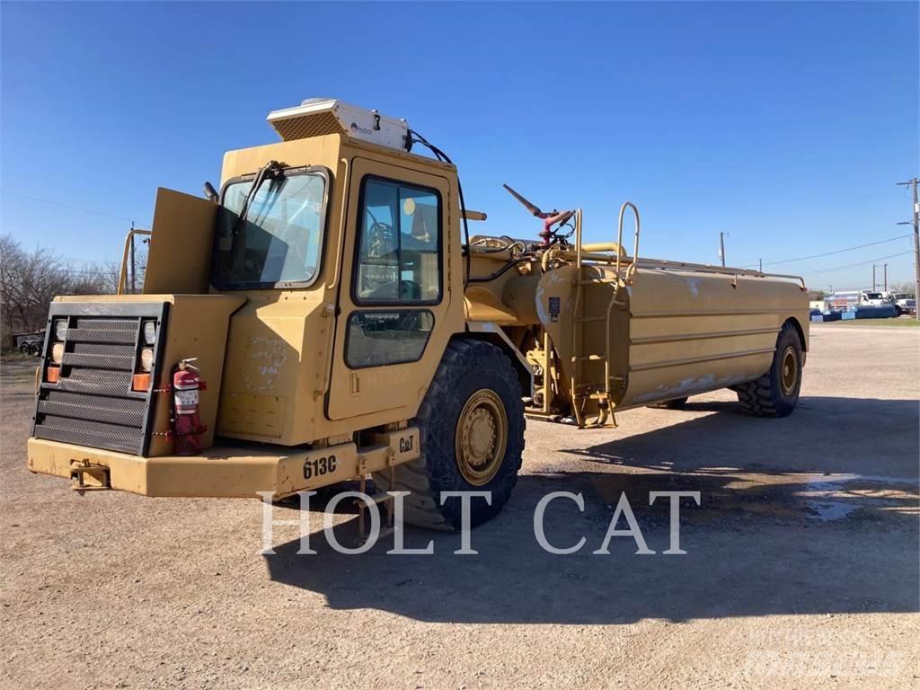 CAT W00 613C 刮土機