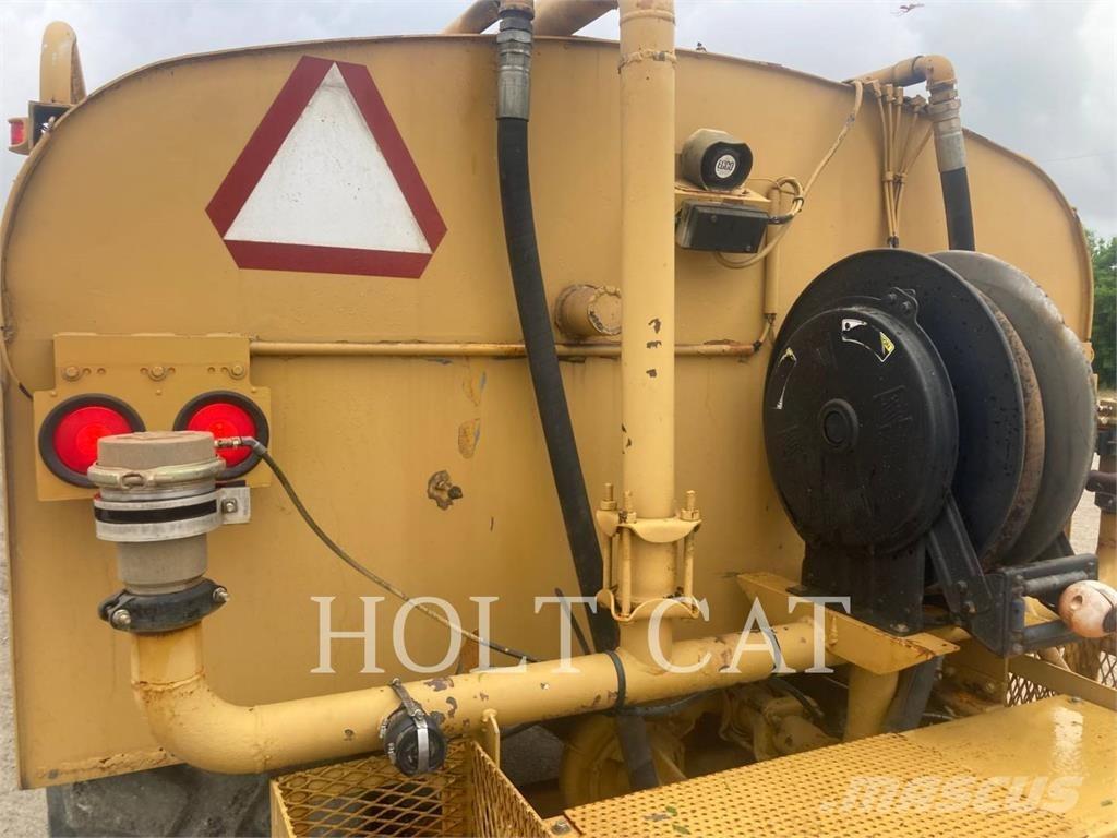 CAT W00 613C 刮土機