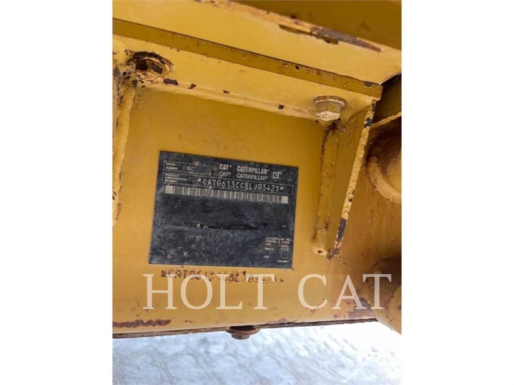 CAT W00 613C 刮土機