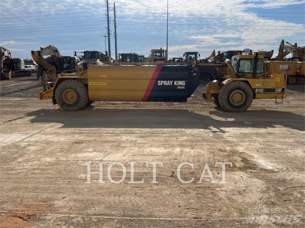 CAT W00 613C 刮土機
