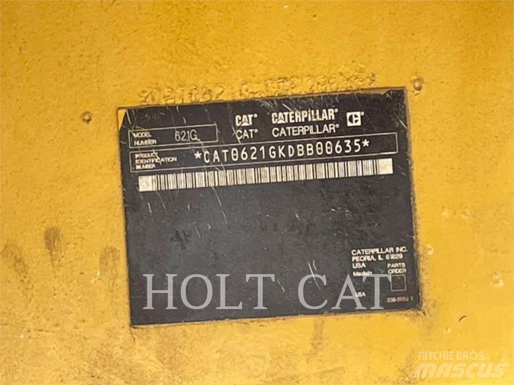 CAT W00 621G 刮土機