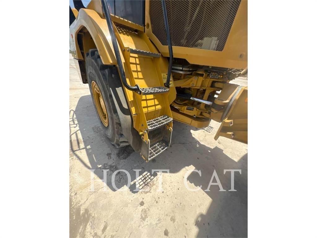 CAT W00 725 運油車