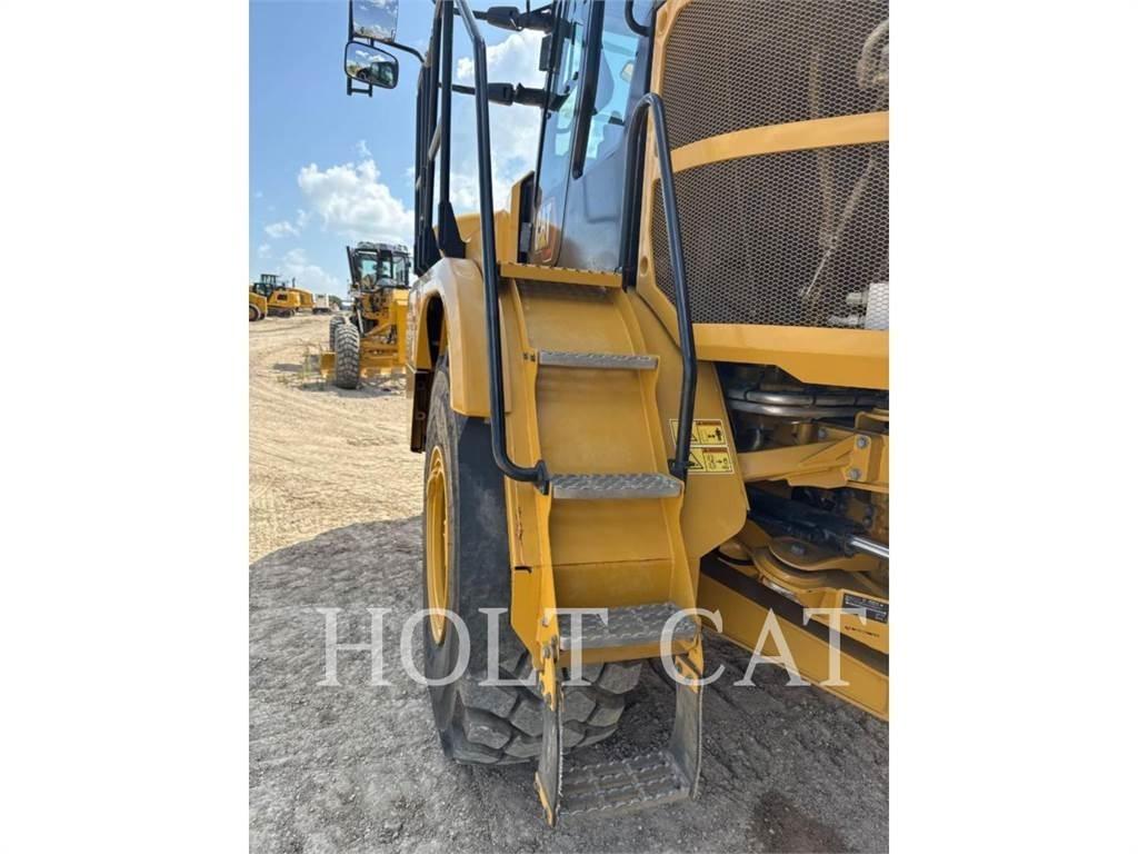 CAT W00 725 運油車