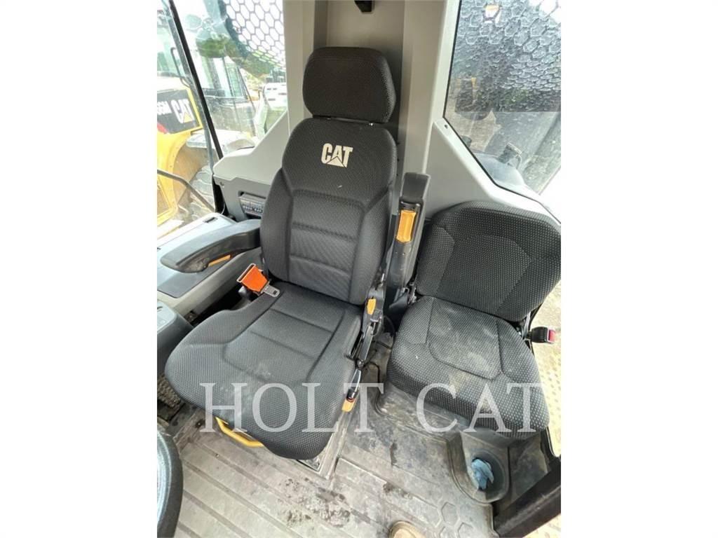 CAT W00 730 運油車