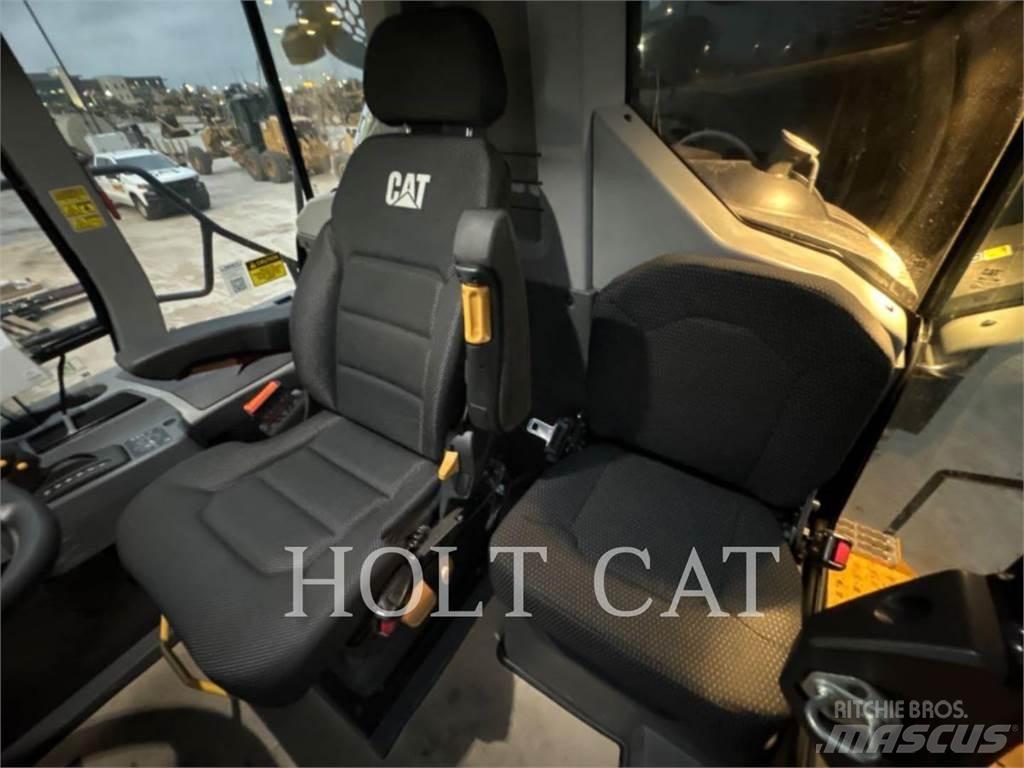 CAT W00 740GC 運油車