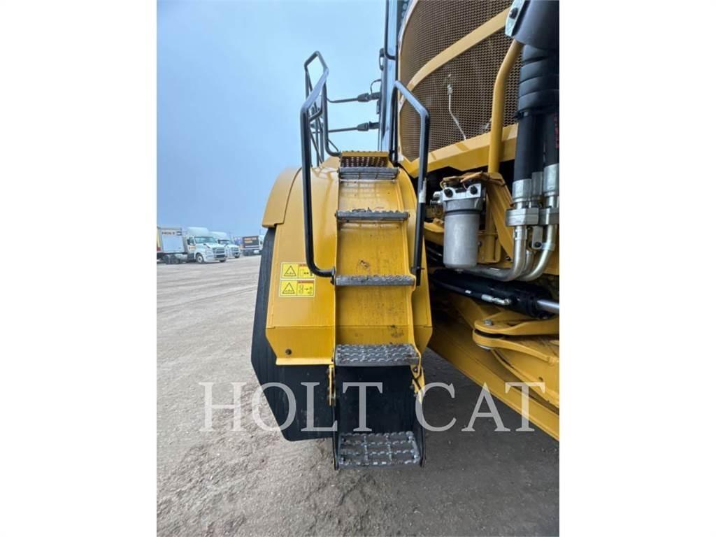CAT W00 740GC 運油車