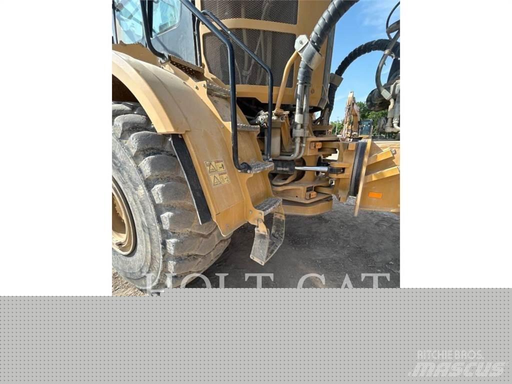 CAT W00 740GC 運油車