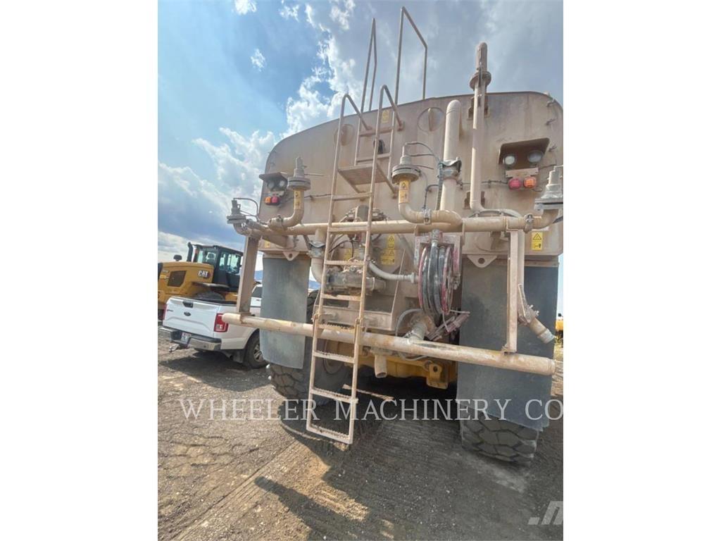 CAT WT 740 GC 運油車