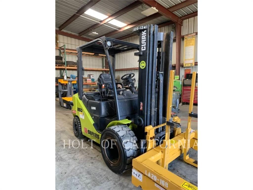Clark S25D 柴油卡車