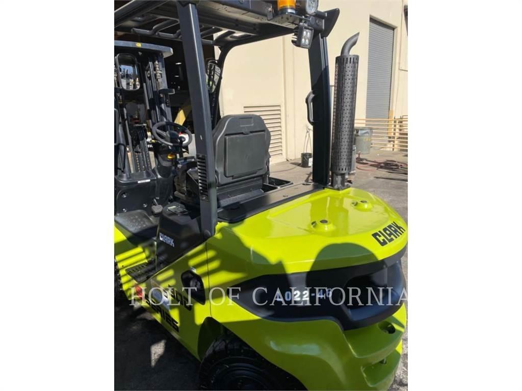 Clark S30D 柴油卡車