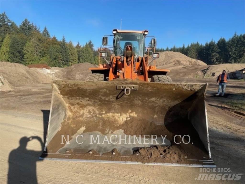 Doosan DL420-3 輪胎式裝載機