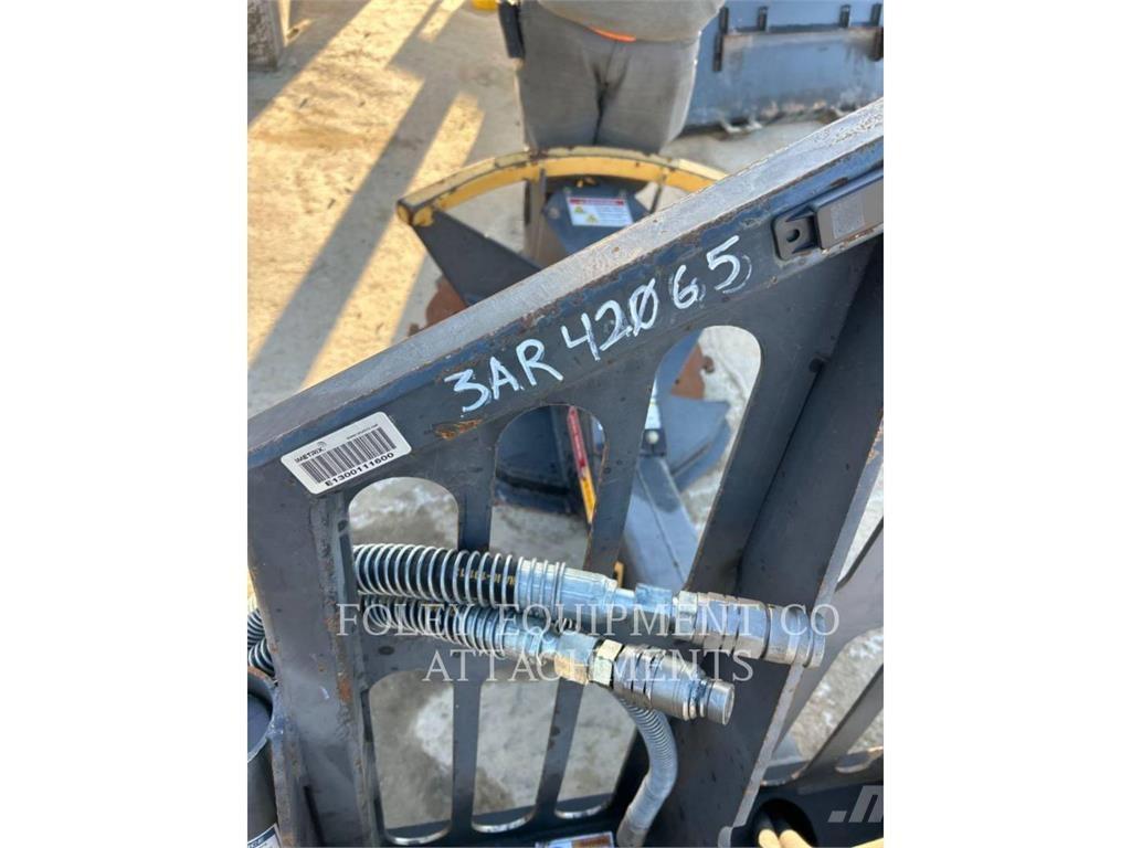 Dymax TSASS38DHF 滑移轉向裝載機