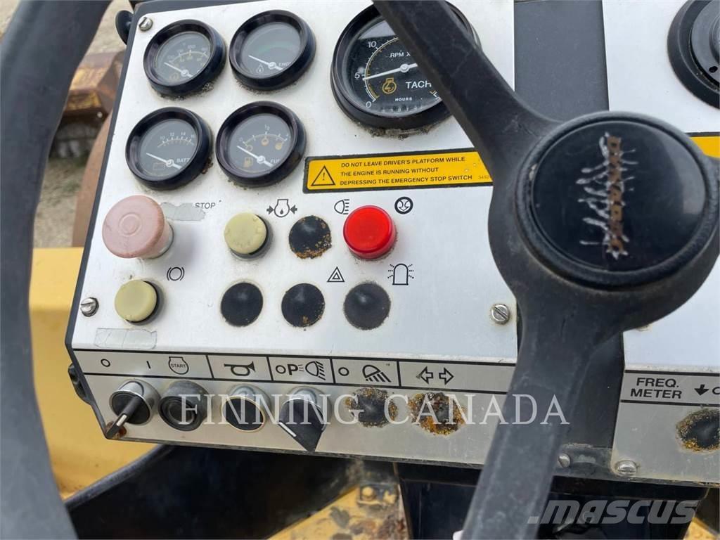 Dynapac CA251D 土壤壓實機