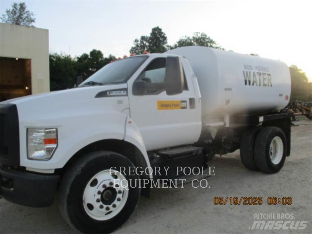 Ford F650 運油車