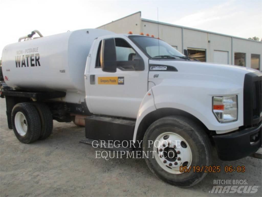 Ford F650 運油車