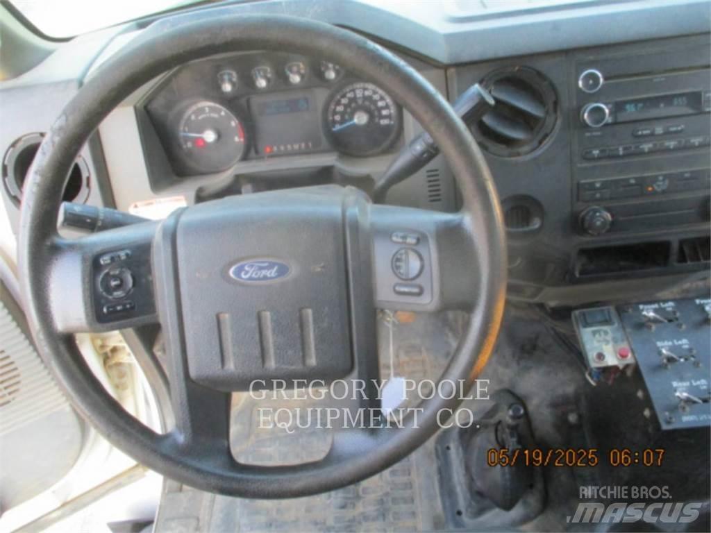 Ford F650 運油車