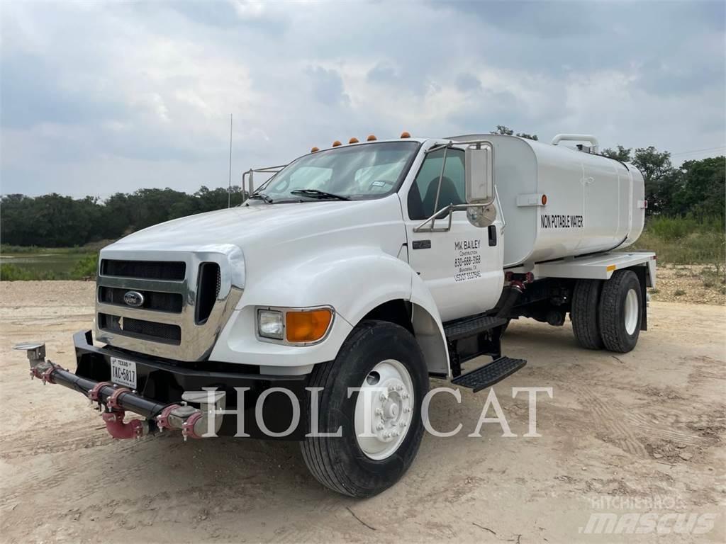Ford F750 運油車