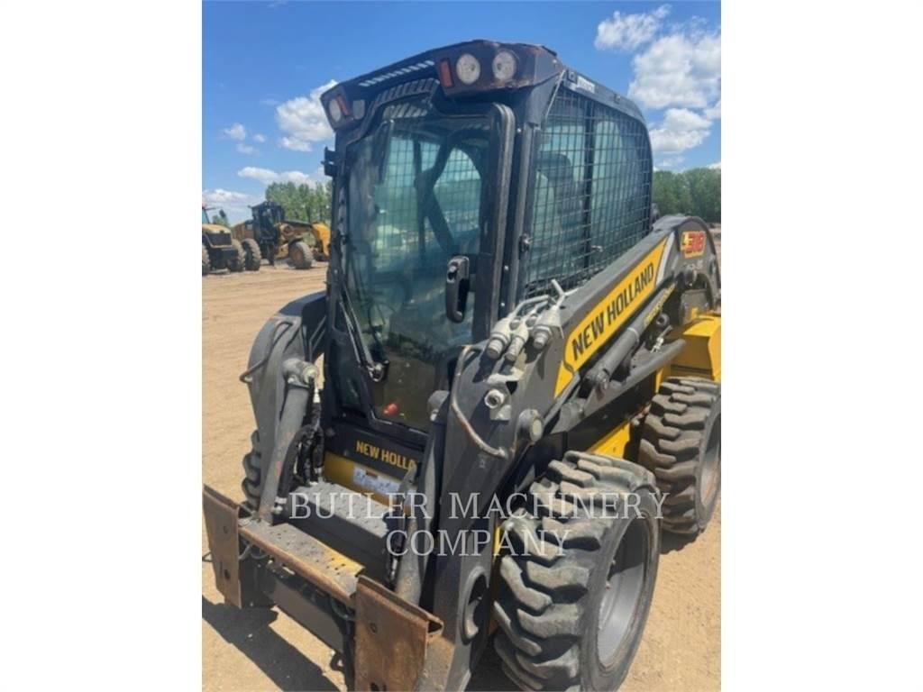 Ford / New Holland L318 滑移轉向裝載機
