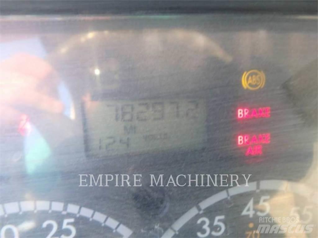 Freightliner 2K WT 運油車