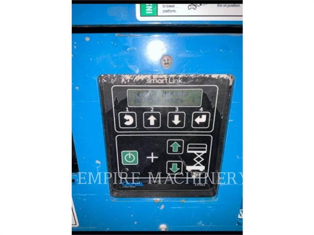 Genie GS1330 曲臂高空作業車