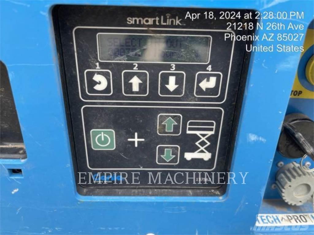 Genie GS1330 曲臂高空作業車