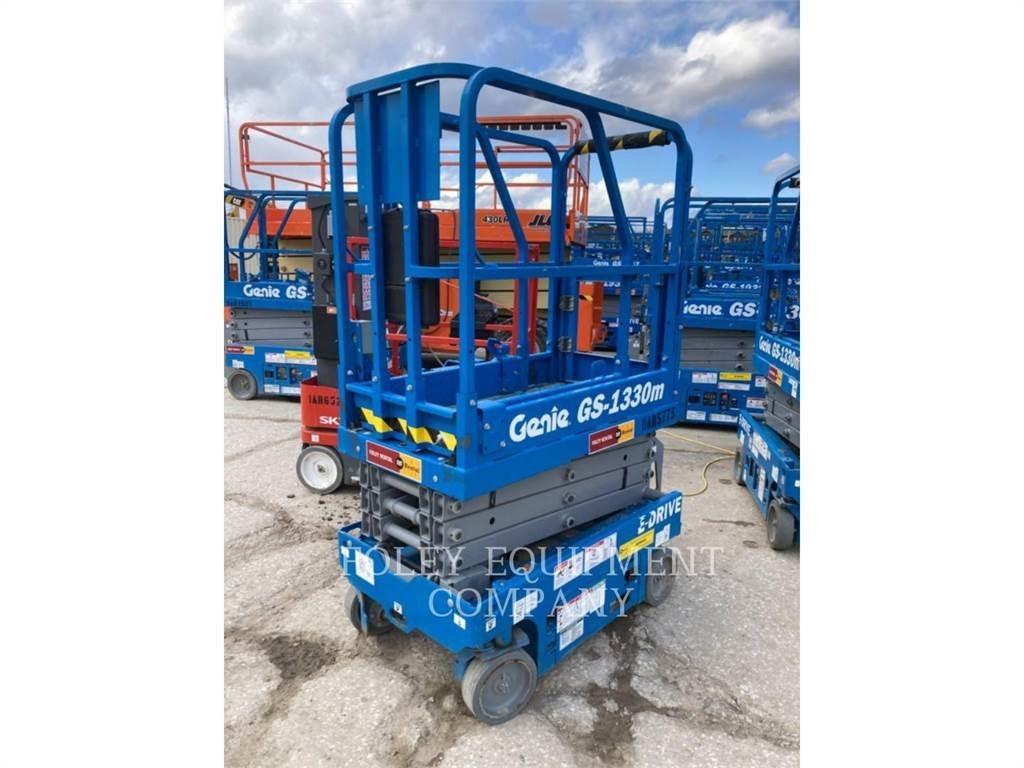 Genie GS1330 剪式升降機