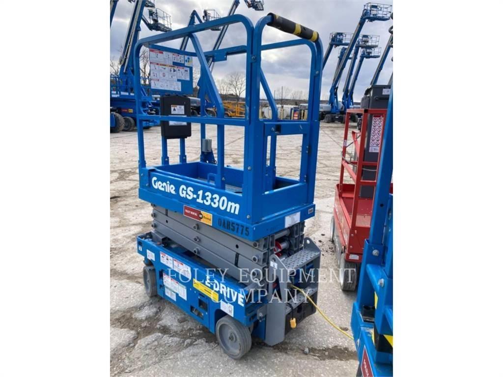 Genie GS1330 剪式升降機