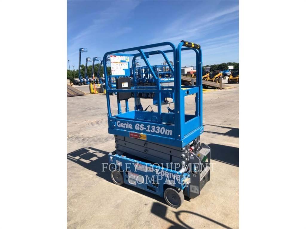 Genie GS1330 剪式升降機