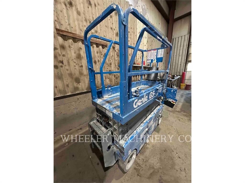 Genie GS1930 剪式升降機