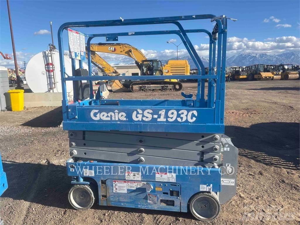 Genie GS1930 剪式升降機