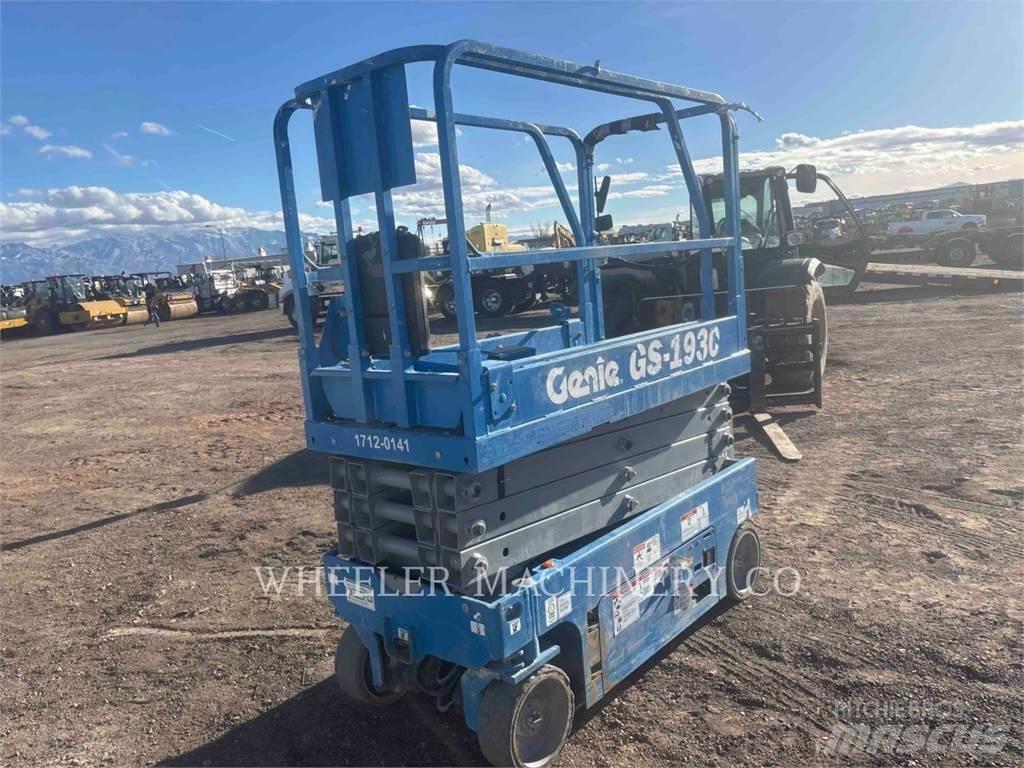 Genie GS1930 剪式升降機